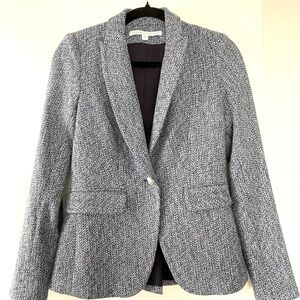 Beautiful Veronica Beard Blazer. Gorgeous warm blue blazer, a must have.